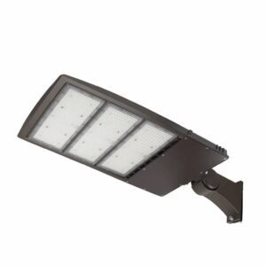 LED outdoor streetlight fixture on mounting arm