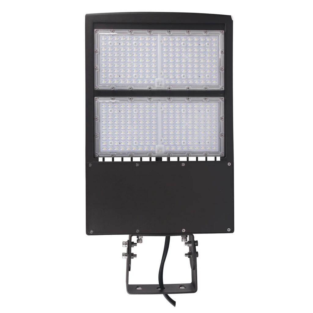 LED rectangular floodlight with mounting bracket